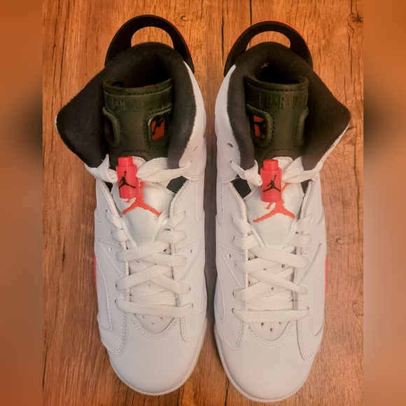 Nike Air Jordan 6 Retro White Infrared 2014 GS Size 6y DS 384665 123 Brand New - Picture 8 of 12